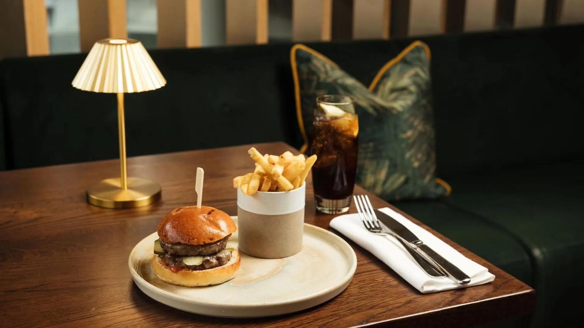 Montcalm East, Autograph Collection Hotel London