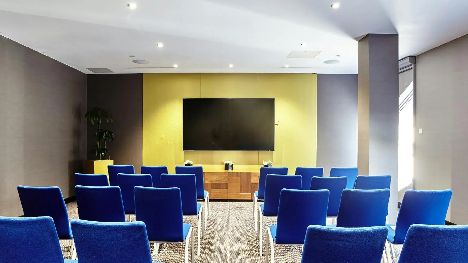 Montcalm East, Autograph Collection Hotel London 5*,  United Kingdom